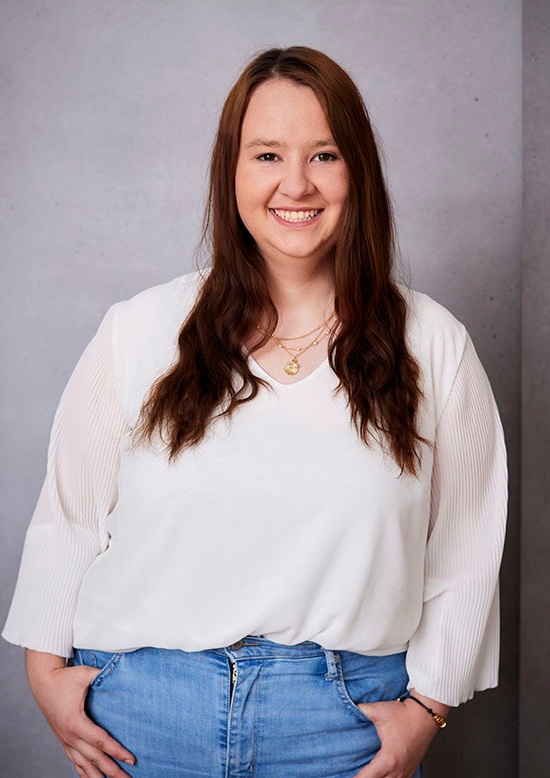Julia Tschirne
